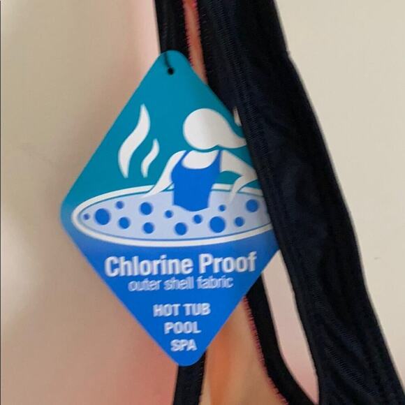 Chlorine Resistant Women’s Pink & Black Scoop Neck 1 Piece - Picture 9 of 12